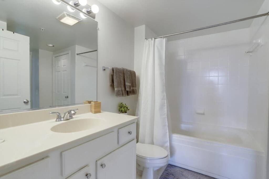 Fantastic 1 Bedroom Condo At Ballston With Gym Arlington Exterior foto